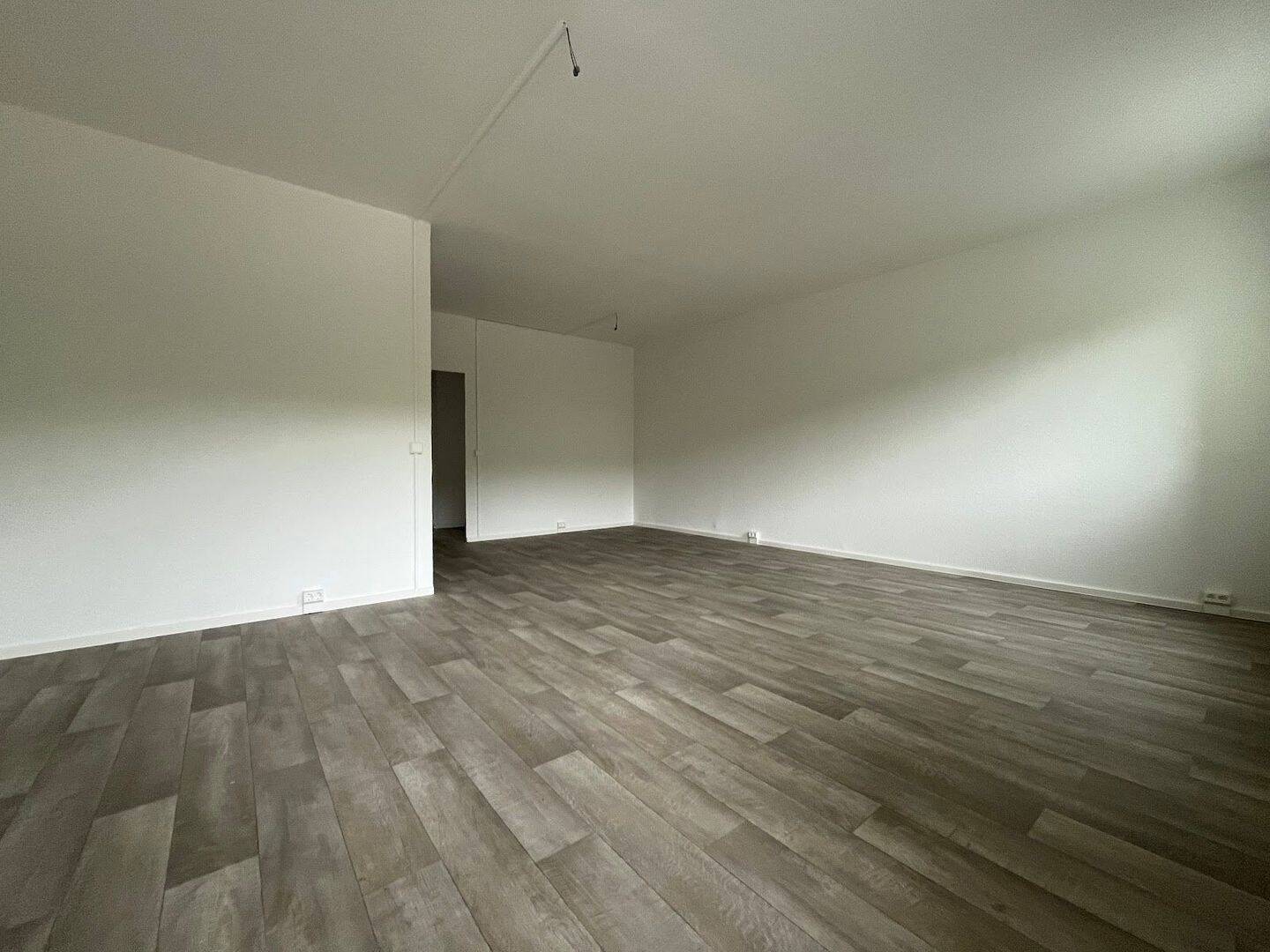 Frisch sanierte Wohnung mit Balkon und Spielplatz - Ideal für kleine Familien – Chemnitz – Vorschaubild 5