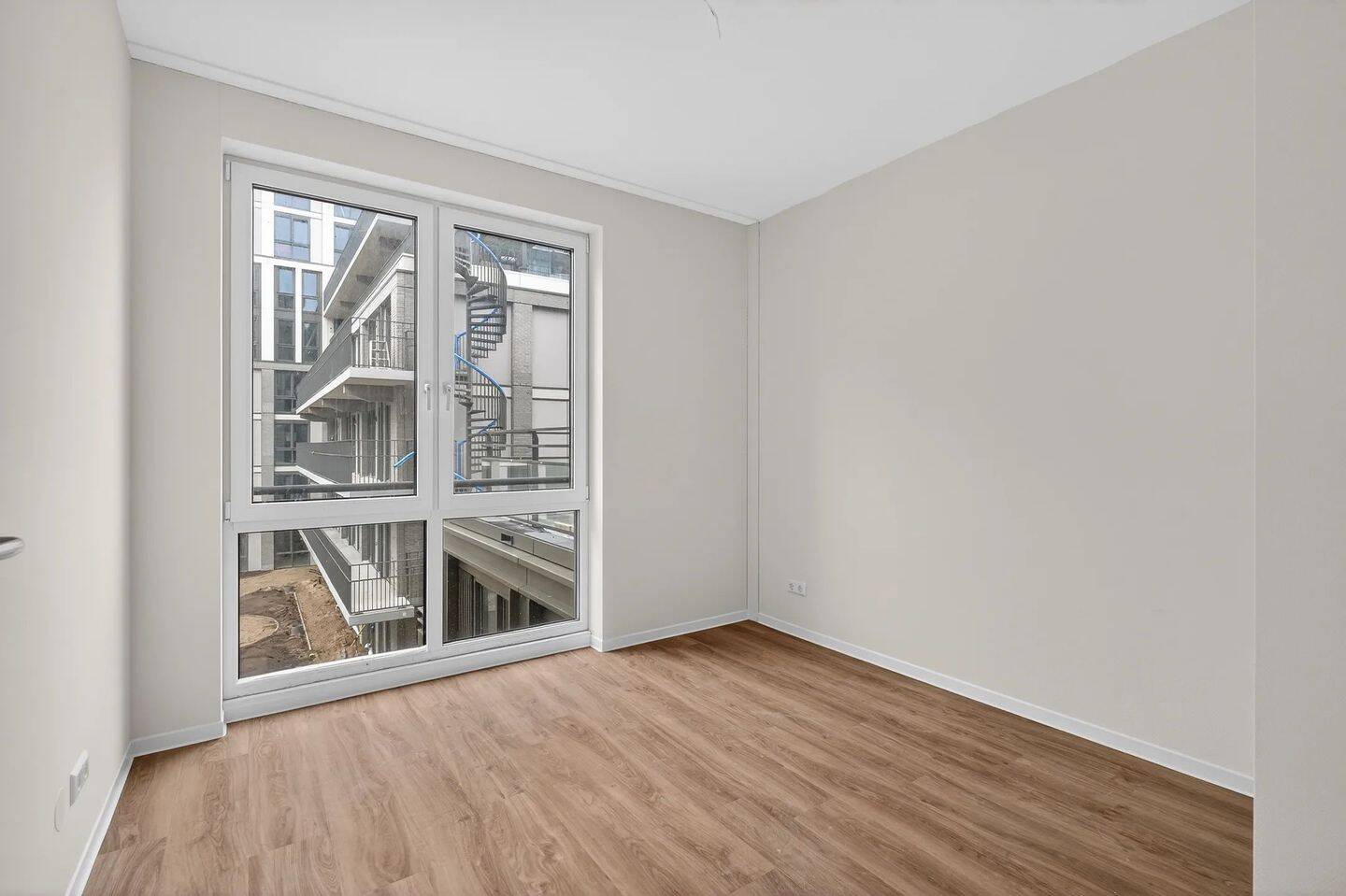 Wohnen mit Charakter: Exklusives Penthouse in Hamburg-Stellingen – Hamburg – Vorschaubild 4
