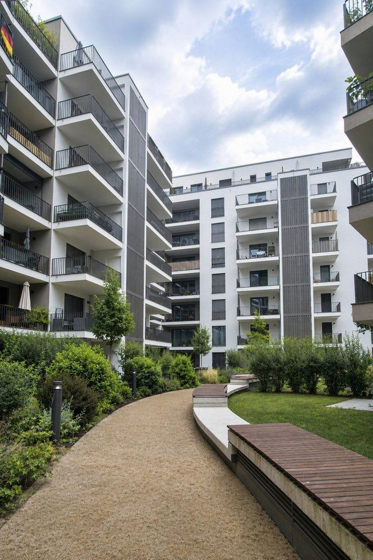 Zentrale 2-Zimmer-Wohnung mit Terrasse nahe EZB und Ostbahnhof – 60314 Frankfurt am Main – Bild 1 von 8