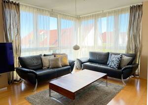 Attraktive 4,5-Zimmer-Wohnung mit Balkon, Aufzug und Tiefgaragenstellplatz – 88326 Aulendorf – Vorschaubild 1