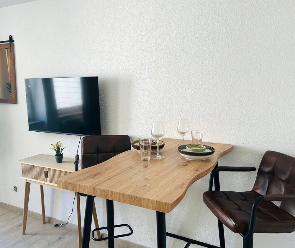 Charmante, frisch renovierte 2-ZKB-Wohnung in zentraler Lage von Saarbrücken – Saarbrücken – Vorschaubild 3