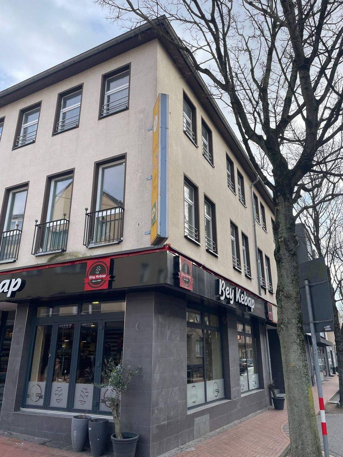 Wohn- u. Geschäftshaus in Leverkusen-Opladen – 51379 Leverkusen – Bild 1 von 4