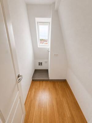 Stilvolle 3,5-Zimmer-Wohnung im 2. Obergeschoss mit großzügigem Tageslichtbad und Klimaanlage – 46483 Wesel – Vorschaubild 7
