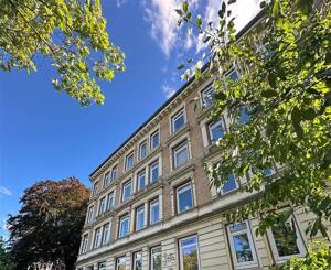 charmante 2-Zi.-Altbau-Whg., 3. OG, Eimsbütteler Marktplatz, Fenster neu mit erhöhtem Schallschutz