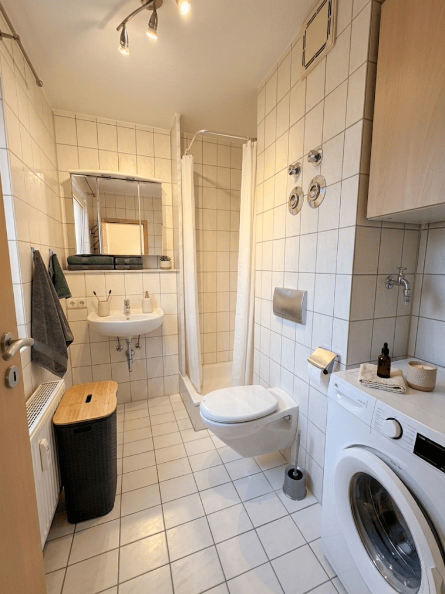 Apartement für Studenten/Pendler, zentrale Lage + TG-Stellplatz! – Nürnberg – Vorschaubild 6
