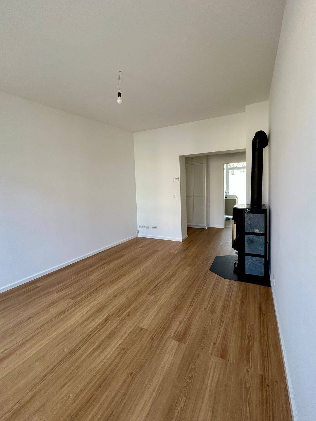Erstbezug n. Kernsanierung*3-Zimmer-Altbauwohnung*Kamin*2 Balkone*EBK – Nürnberg – Vorschaubild 2