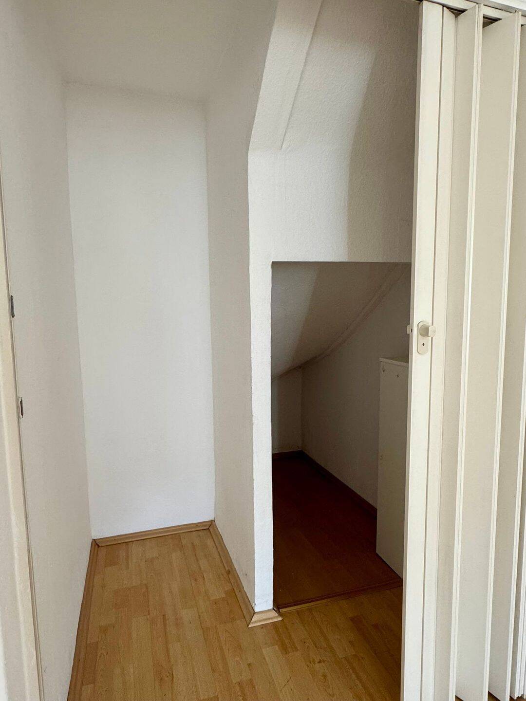 Lichtdurchflutetes Dachstudio am Rennweg – Nürnberg – Vorschaubild 9