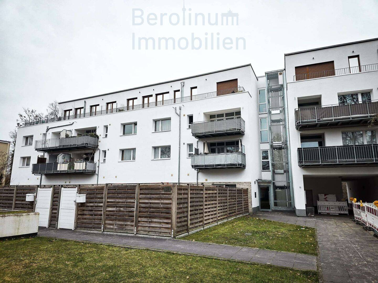 Jetzt an die Zukunft denken: helle 1-Zi-Whg mit Balkon in grüner Lage