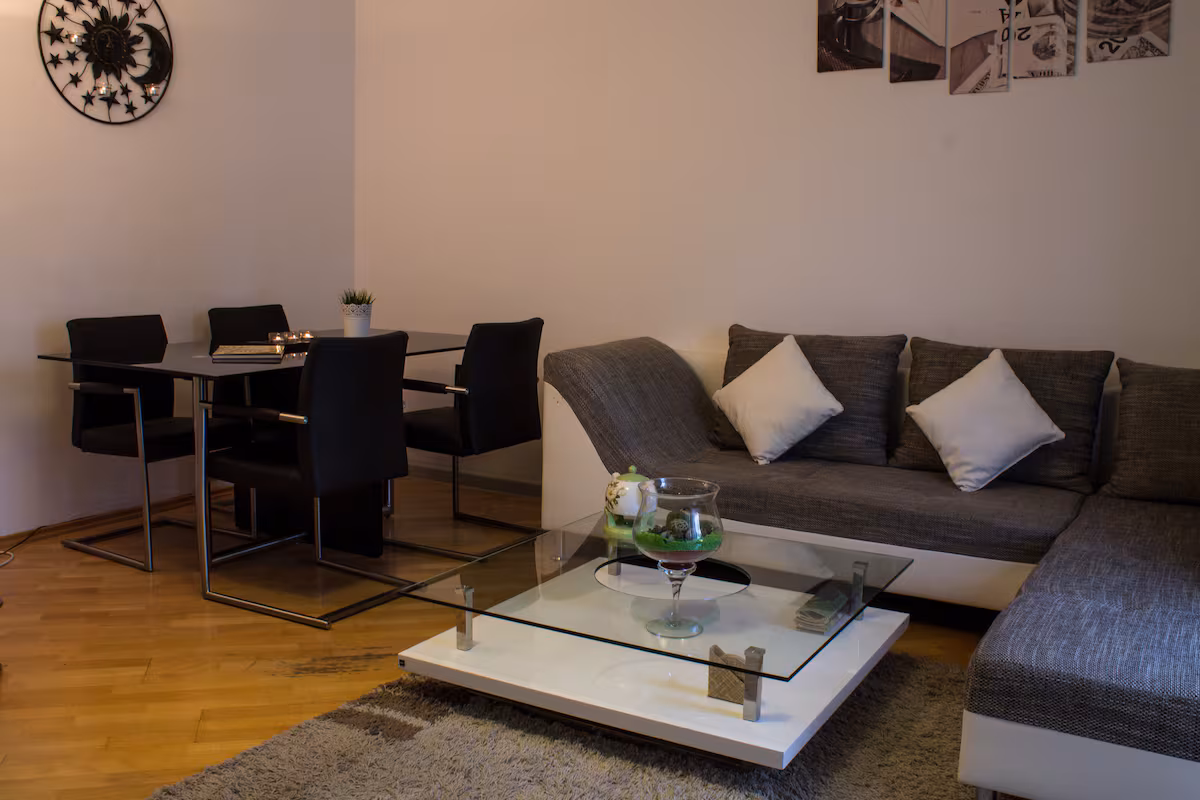 Nette Wohnung in ruhiger Lage – 65187 Wiesbaden – Bild 1 von 9