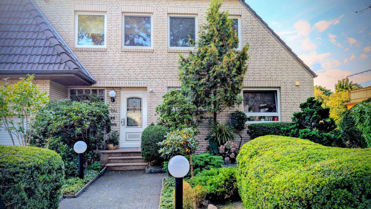 Großzügiges Zuhause mit Wellness & Traumgarten in Bremen-Oberneuland – Bremen – Vorschaubild 2