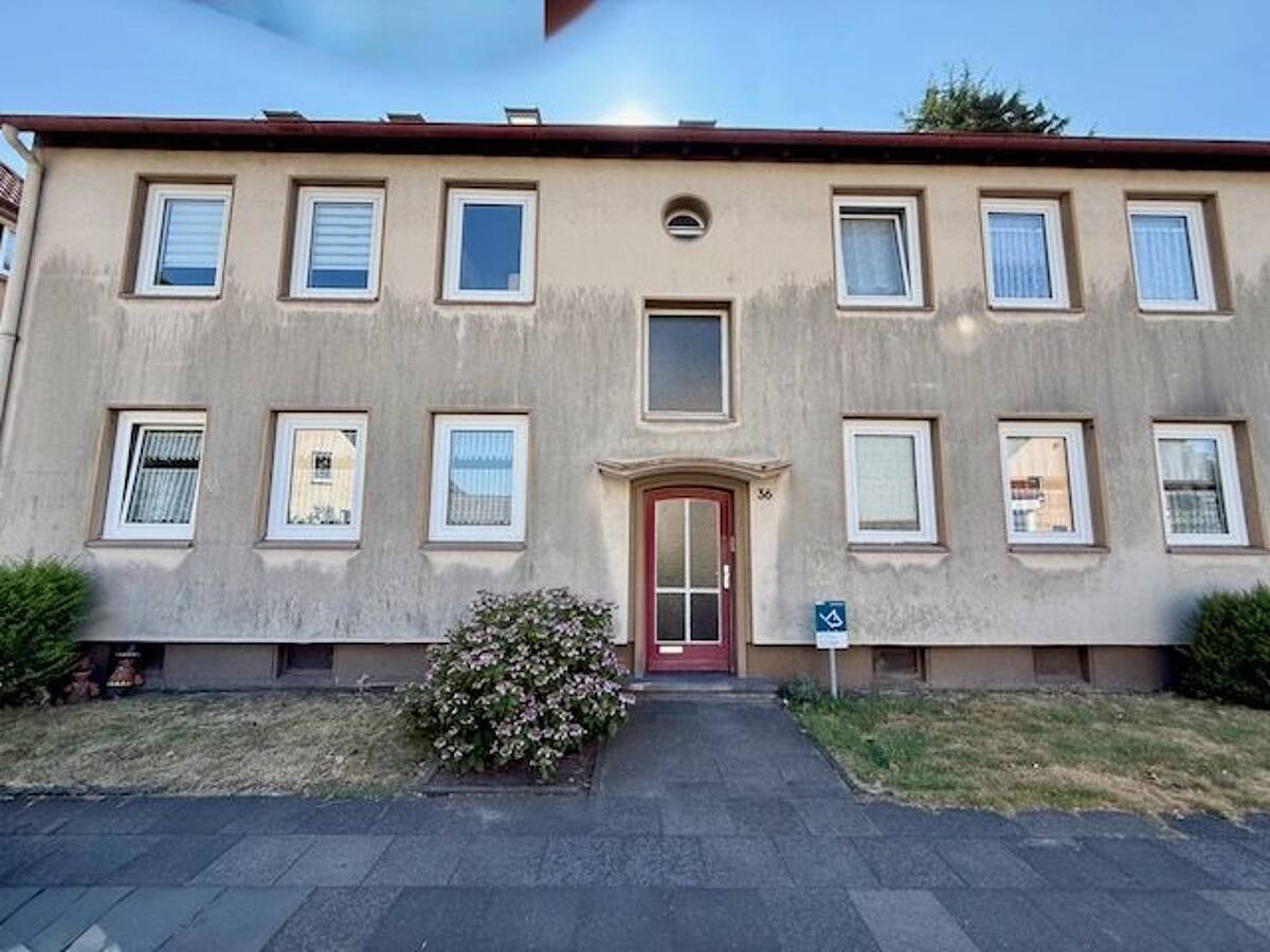 SOMMERAKTION* CHARMANTE DG WOHNUNG ZUR KAPITALANLAGE! – Hermann-Grothe-Str. 36, 47279 Duisburg – Bild 1 von 4
