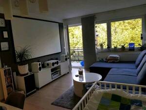 4-Zimmer-Wohnung mit Balkon und Stellplätzen in Kaltental