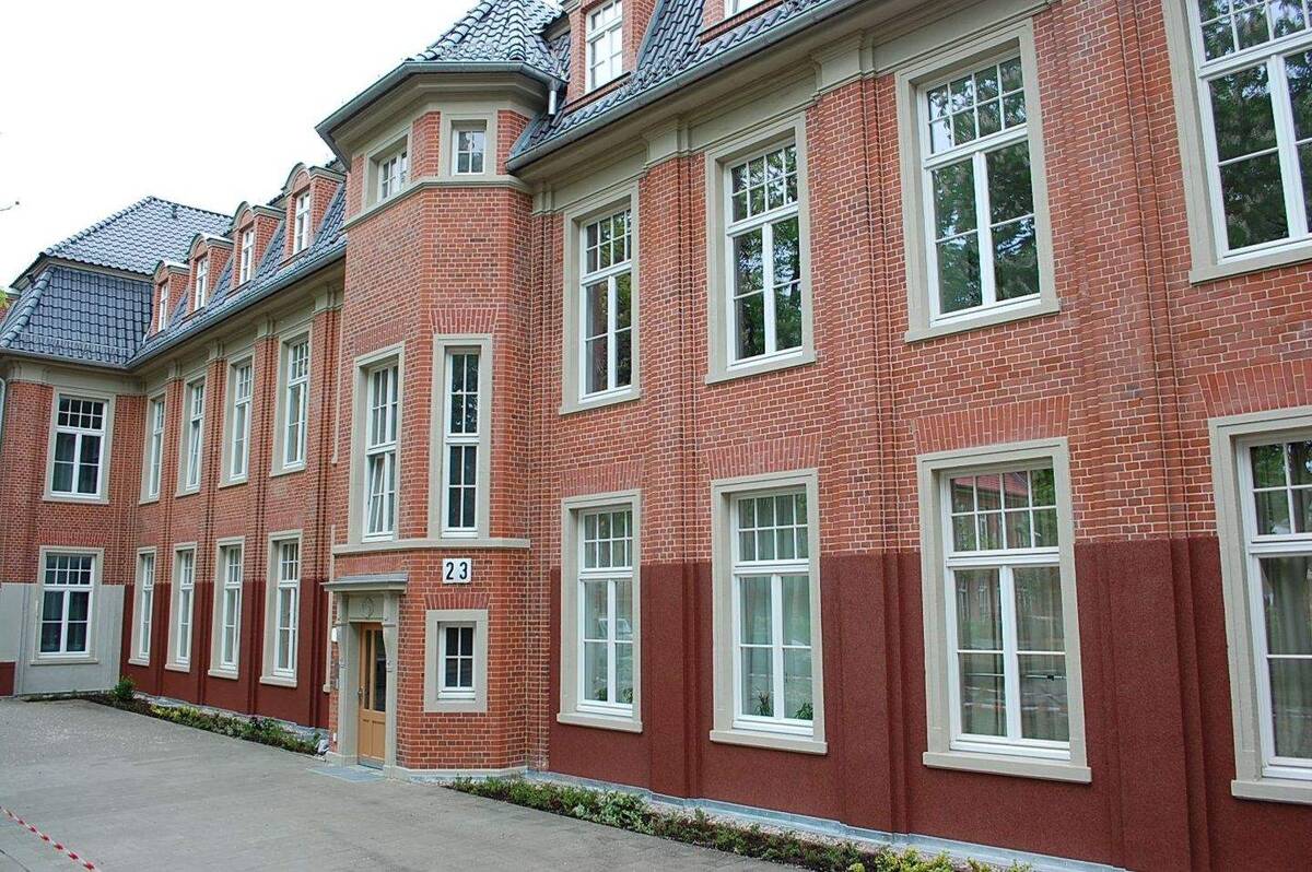 ANLAGE, vermietete, helle und moderne Maisonettewhg. im sanierten Altbau im Q21 – 22307 Hamburg – Bild 1 von 9