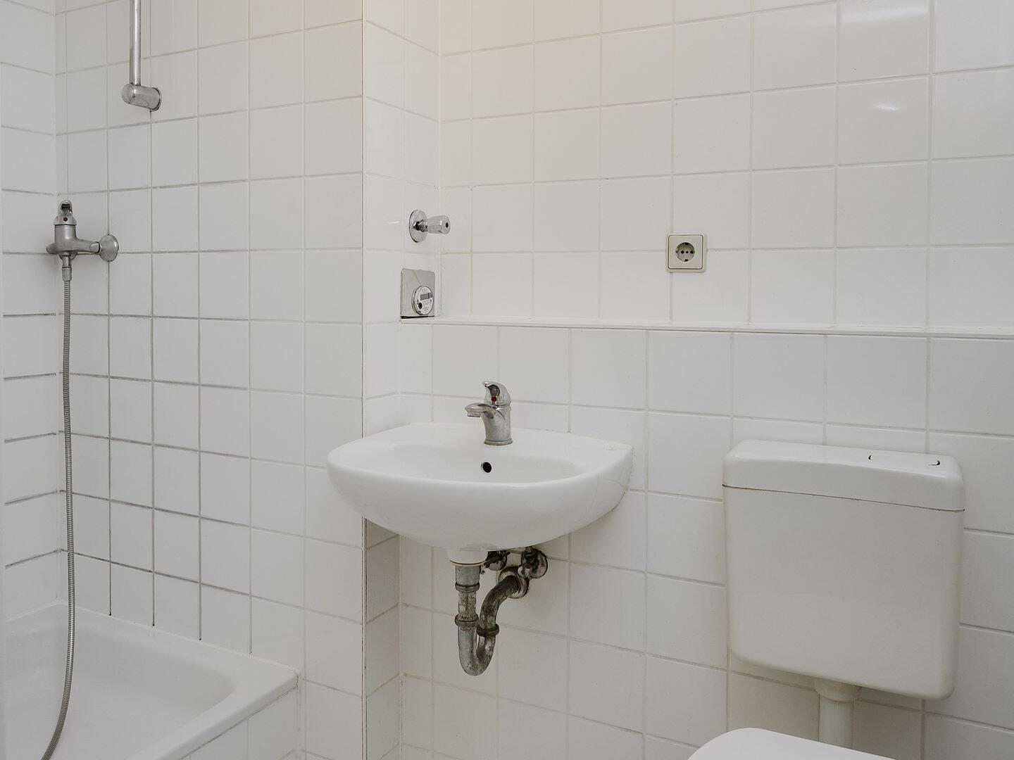 Leben in Kreuzberg: Stilvolle 2-Zimmer-Altbauwohnung mit großzügigem Grundriss – Berlin – Vorschaubild 6