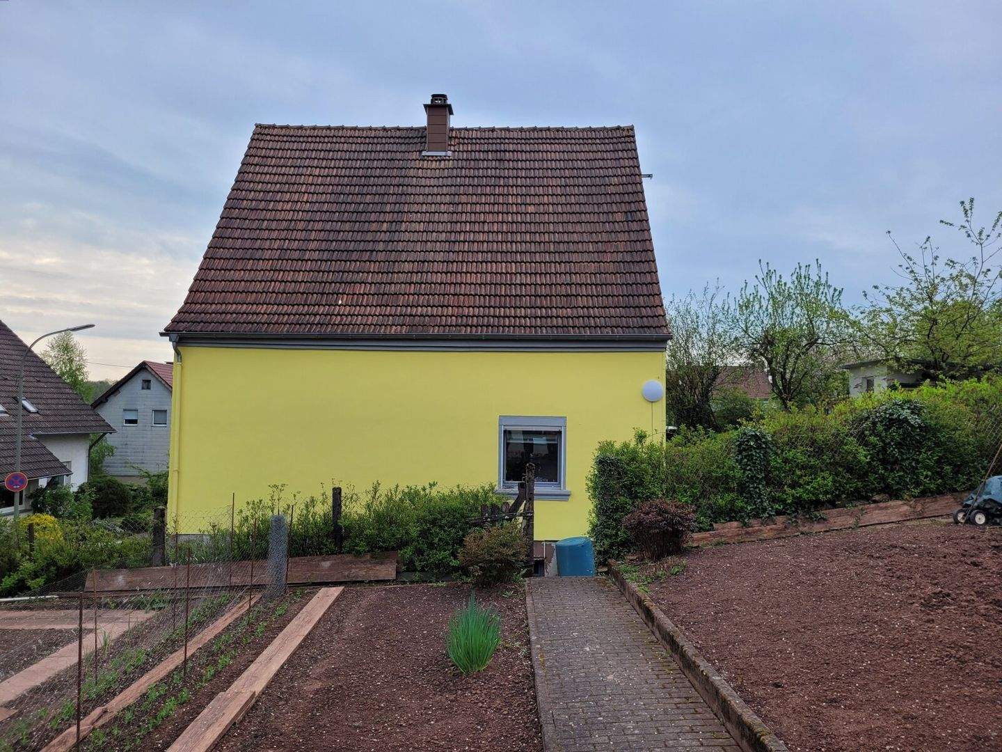 Ruhig wohnen, frei gestalten - Einfamilienhaus in Namborn – Namborn – Vorschaubild 3