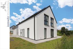 Bi-Vilsendorf: Sonniges Einfamilienhaus (KfW-Effizienzhaus 40-QNG ) mit großer Terrasse und Garten – 33739 Bielefeld – Vorschaubild 2