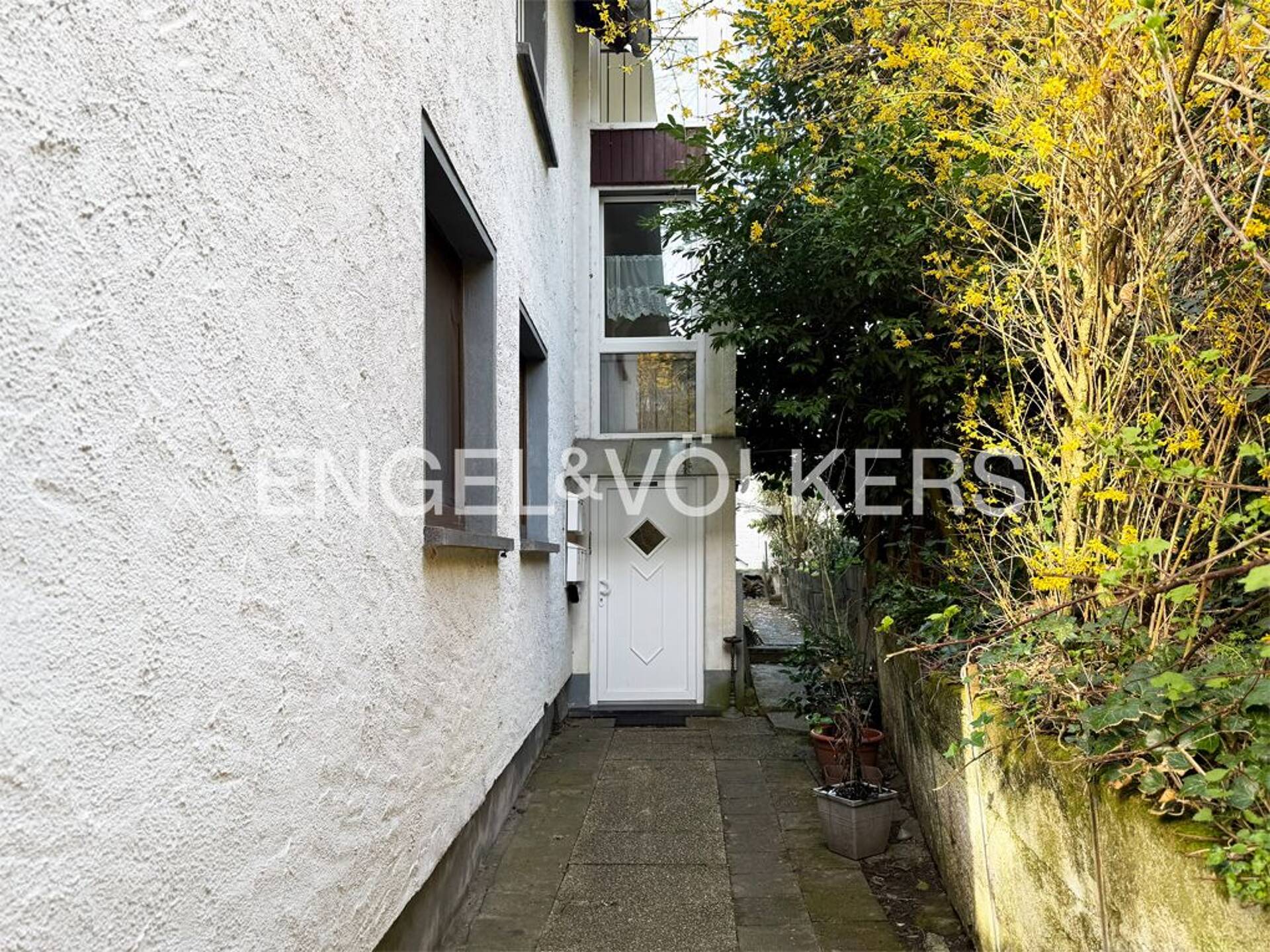 Haus in 56077 Koblenz mit 518 m² kaufen