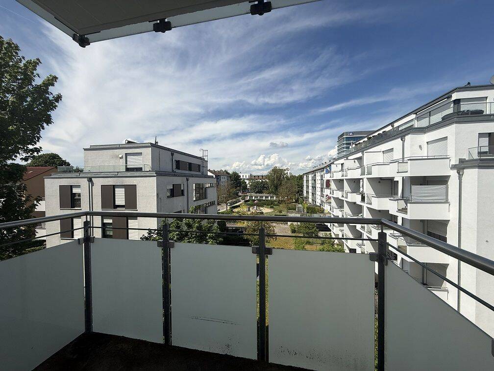 3-Zimmerwohnung mit Küche und Balkon in zentraler Lage – Ingolstadt – Vorschaubild 3