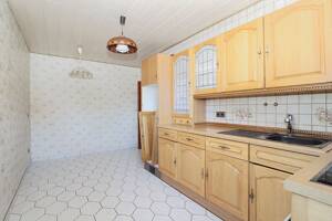 Gut geschnittene 3-Zimmer-Wohnung mit Tiefgaragenplatz - sofort frei – 67071 Ludwigshafen am Rhein – Vorschaubild 4