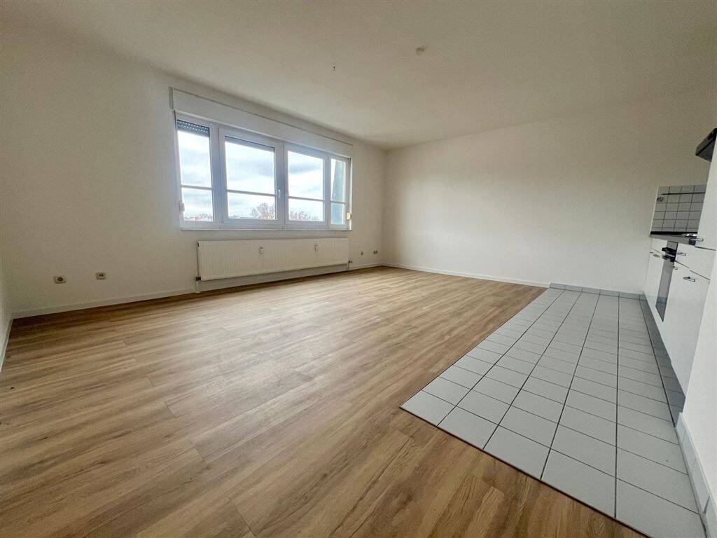 2 MONATE KALTMIETFREI GESCHENKT ** Whg. mit EBK & Tageslichtbad – Chemnitz – Vorschaubild 2
