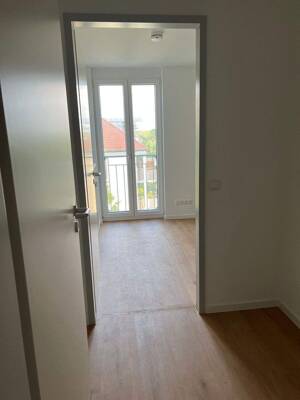 Total erneuerte 3-Zi-Whg, 2. OG, Balkon in grüner + ruhiger Lage der Veltener Parkstadt – 16727 Velten – Vorschaubild 6