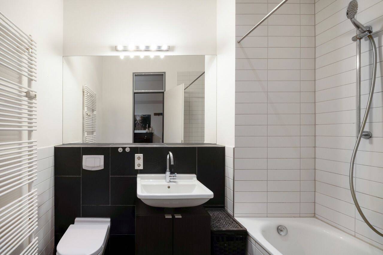 Loft-Studio mit Sonnenterrasse in historischer Knopffabrik – Berlin – Vorschaubild 7