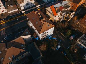 WOHNUNG AM SCHLOSS MIT EIGENEM GARTEN - SANIEREN & EINZIEHEN!