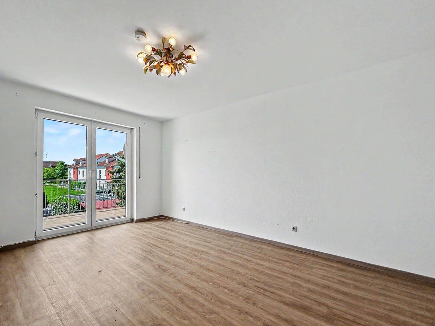 Modernisierte Doppelhaushälfte mit gepflegtem Garten in ruhiger Wohnlage von Ingolstadt-Gerolfing – Ingolstadt – Vorschaubild 8