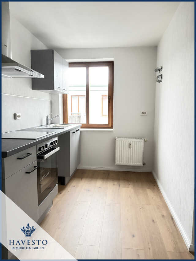 Frisch renovierte 2-Zimmer-Dachgeschosswohnung mit Balkon, EBK & modernem Bad - perfekt für Azubis – Magdeburg – Vorschaubild 3