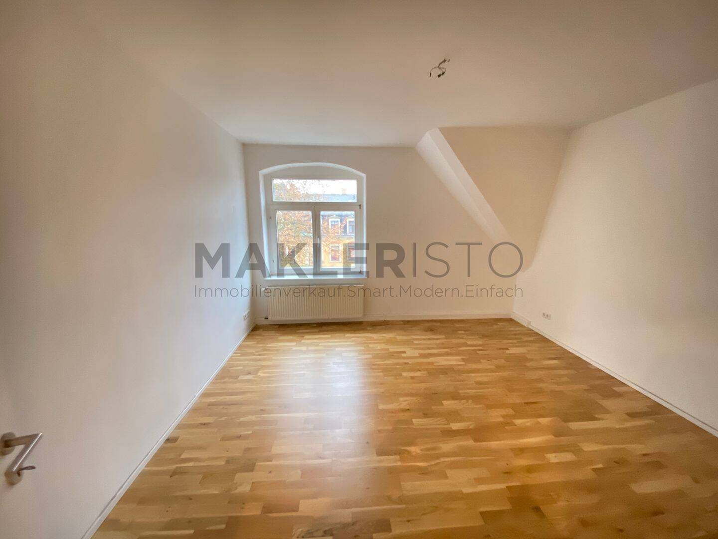 **Sanierte 3-Raumwohnung mit Einbauküche in Löbtau**