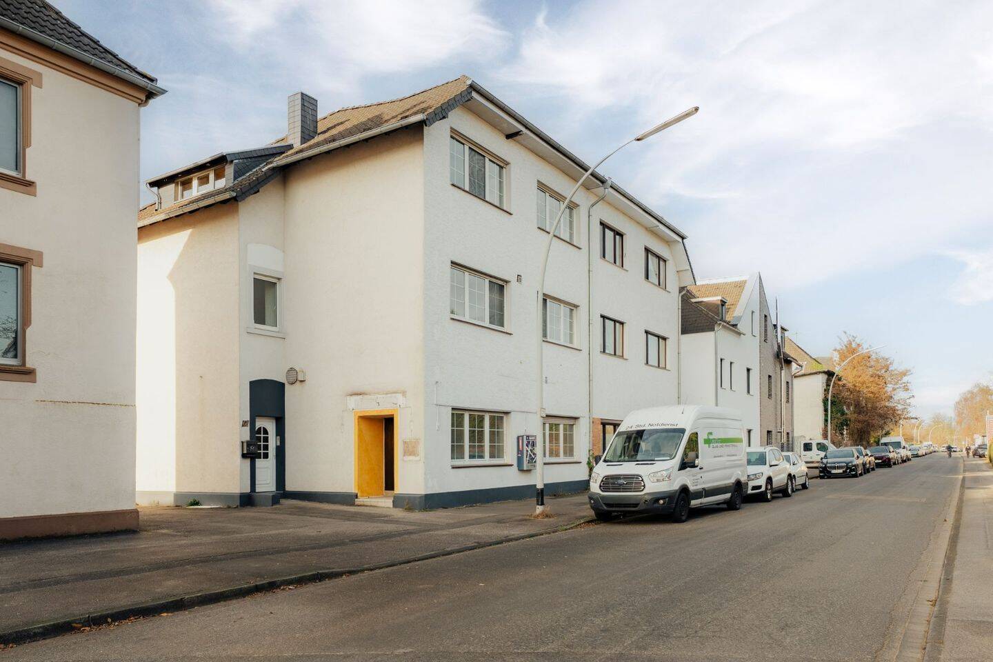 Zweifamilienhaus mit Gewerbeanteil - zentral in Fixheide