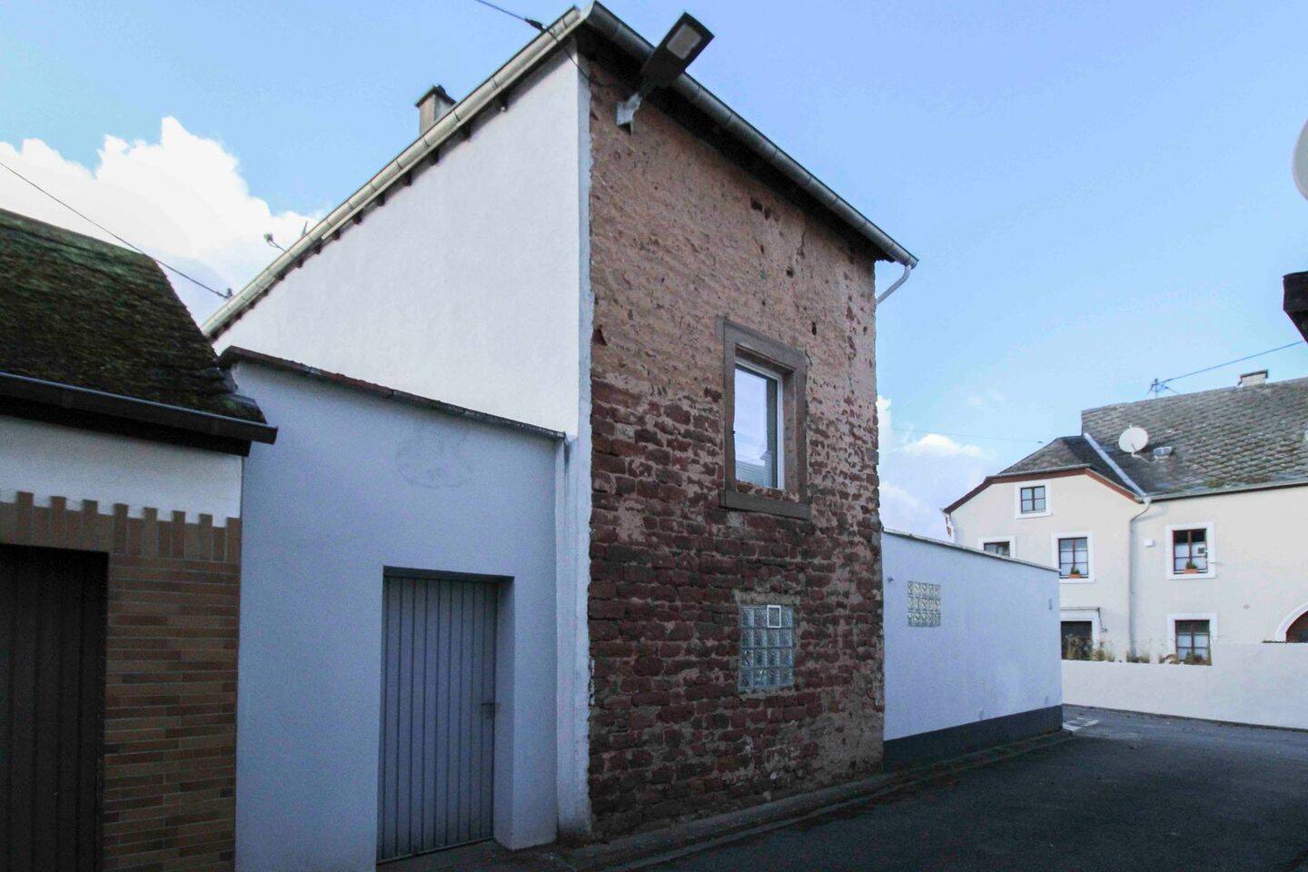 Charmantes Einfamilienhaus mit Sauna, Garage & Stellplätzen in ruhiger Lage von Trier-Pfalzel – Trier – Vorschaubild 3