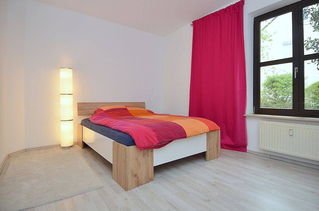 Modern möblierte 2-Zimmer Wohnung mit Terrasse in Mainz-Hechtsheim – Mainz – Vorschaubild 2