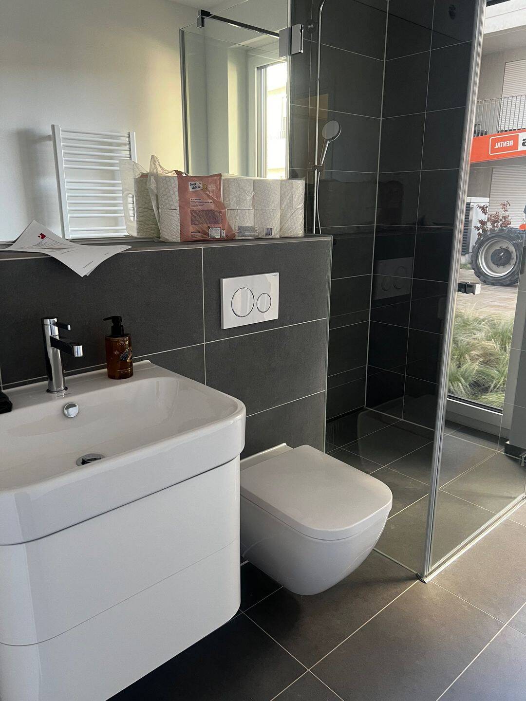Exklusive 2-Zimmer-Neubau-Terrassenwohnung mit Tiefgarage in Düsseldorf-Heerdt – Düsseldorf – Vorschaubild 5