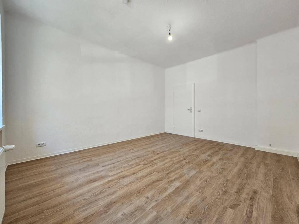 Komplett renovierte Wohnung mit Einbauküche – Chemnitz – Vorschaubild 6