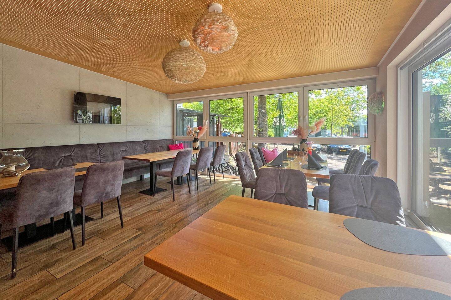 Attraktiver Restaurantbetrieb mit zwei Ferienwohnungen in bester Lage – Manderscheid – Vorschaubild 3
