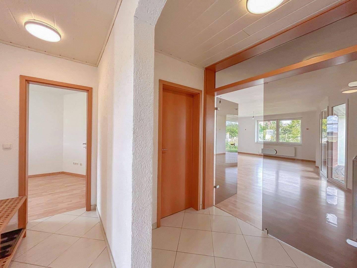 Leben wie im Urlaub – Bungalow-Traum mit 142 m² zwischen Weser und Steinhuder Meer! – Leese – Vorschaubild 8