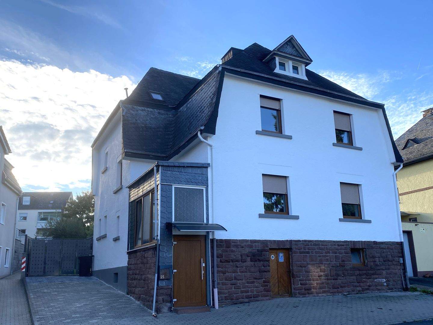 Einfamilienhaus in zentrumsnaher Lage! – Bitburg – Bild 1 von 9