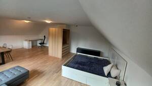 Großes möbliertes Studio, WG-Zimmer ideal für 2 Personen, Wohnen auf Zeit, Stuttgart-Botnang, Spül-/Waschmaschine – 70195 Stuttgart – Vorschaubild 3