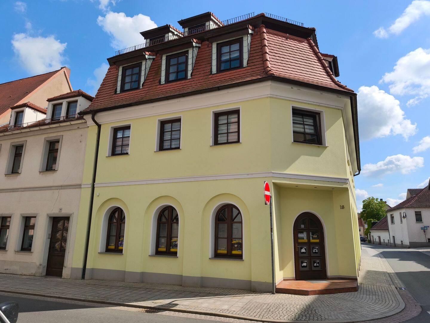 Attraktives Wohn- und Geschäftshaus mit Garagen im Zentrum von Oschatz – Oschatz – Vorschaubild 2