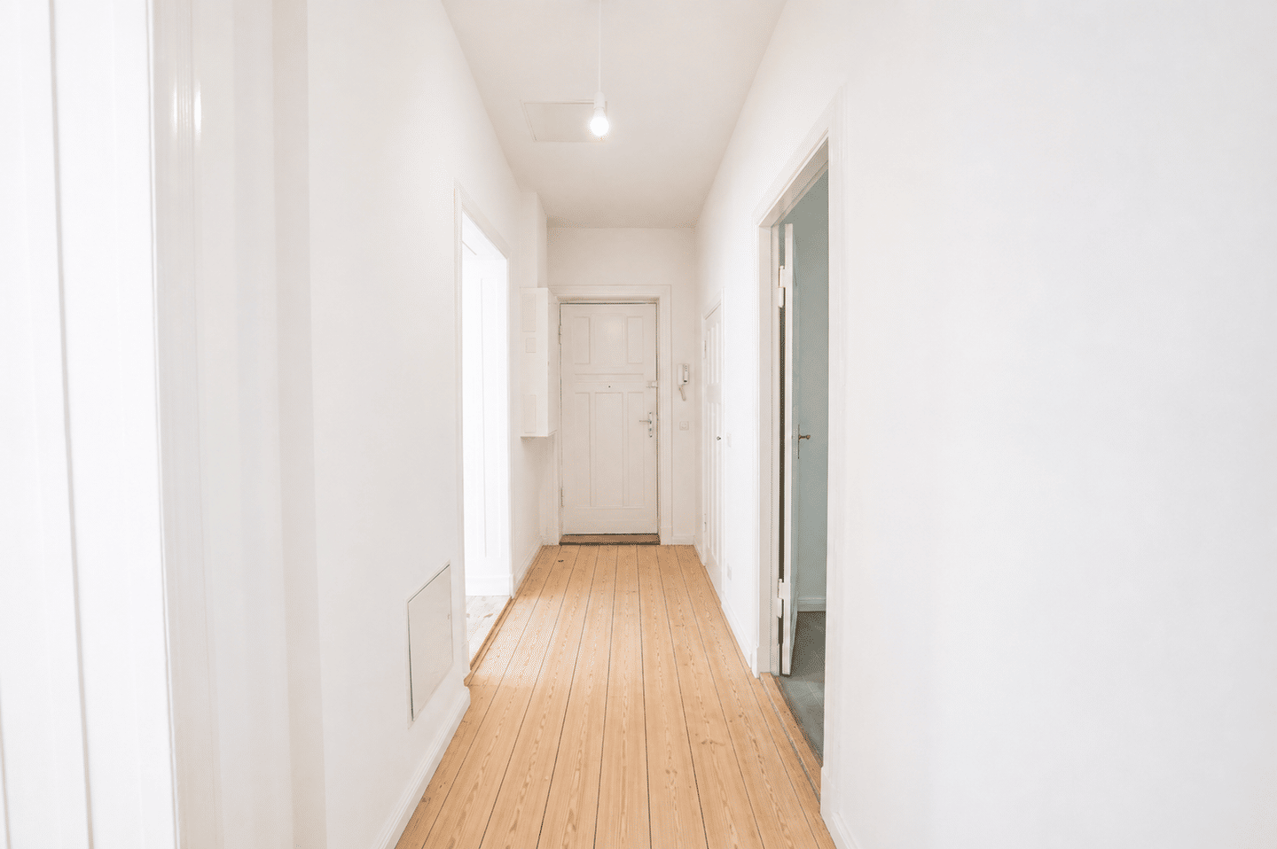 Renovierte 2,5-Zimmer-Altbauwohnung mit Westbalkon (WE20) – Berlin – Vorschaubild 3