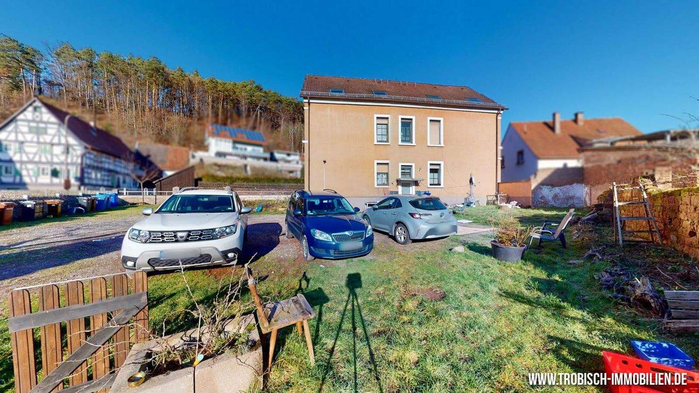 MFH zur Neuvermietung - 6 WE - großer Hof mit Stellplätzen - zentrale Ortslage – Hinterweidenthal – Vorschaubild 6