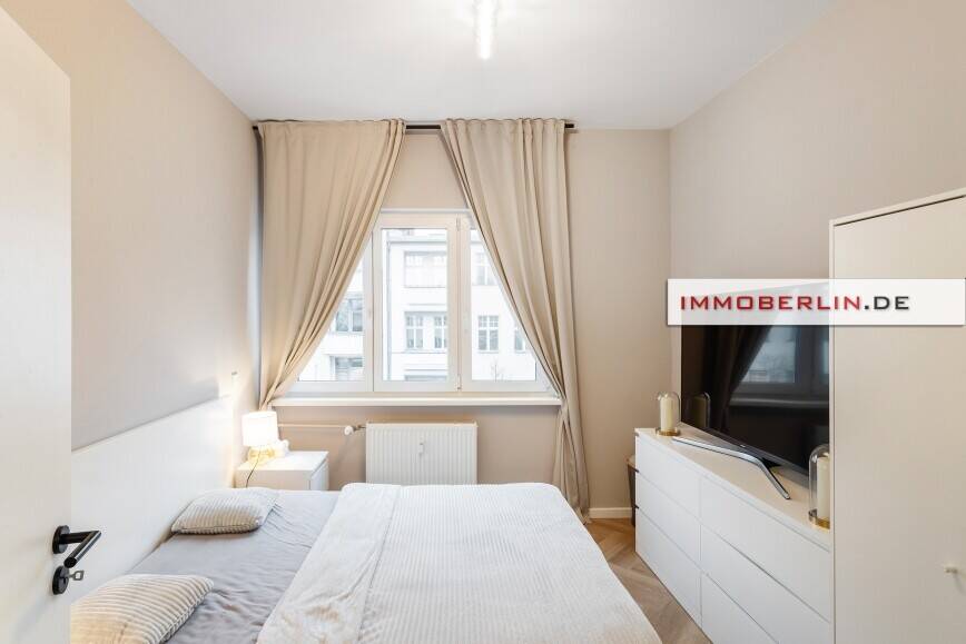IMMOBERLIN.DE - Exquisit ausgestattete & möblierte Wohnung mit Westloggia