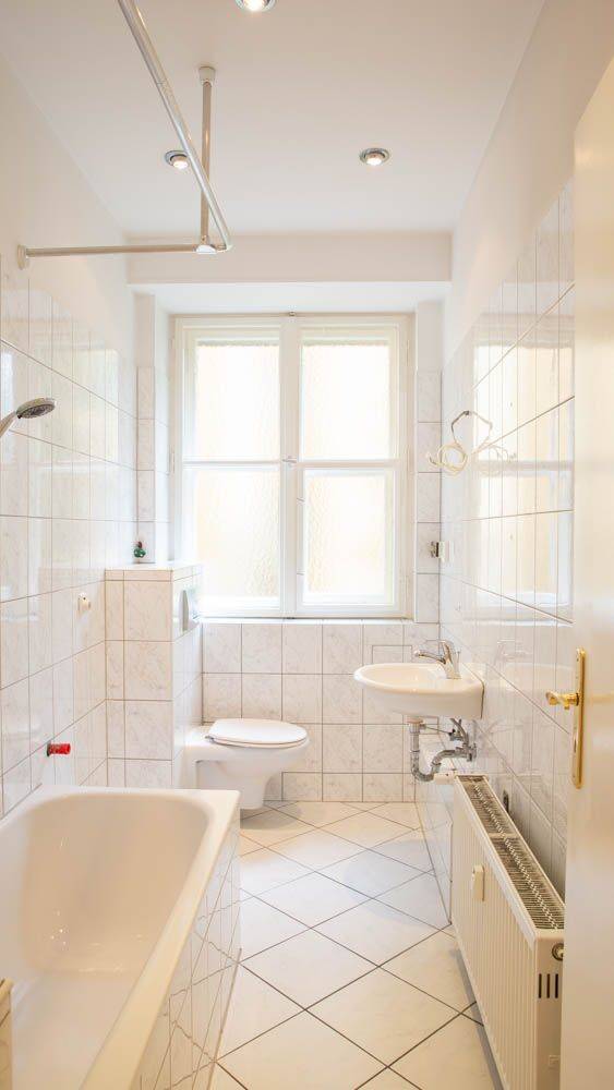 HOMESK - Sofort bezugsfreie 3-Zimmer-Altbauwohnung im Hochparterre in Westend – Berlin – Vorschaubild 9