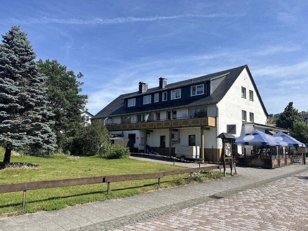 Vielseitiges Wohn und Geschäftshaus in attraktiver Lage von Willingen-Usseln