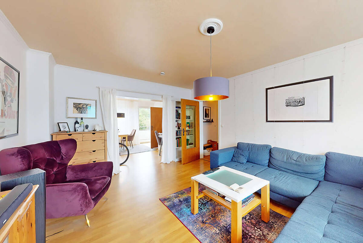 PHI AACHEN - Gemütliches Zweifamilienhaus mit Garagen und Sonnengarten in begehrter Lage von Aachen! – 52074 Aachen – Bild 1 von 3