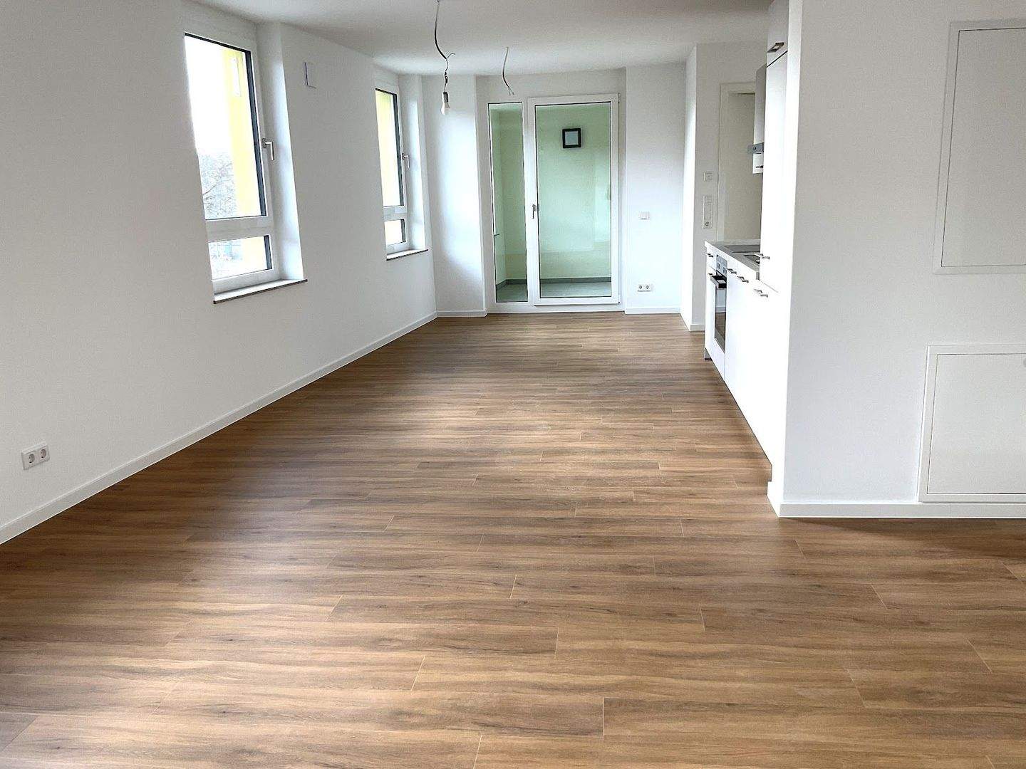 Ihr neues Zuhause mit Freiraum: Elegante, barrierefreie 3-Zimmer-Wohnung mit sonniger Loggia – Nürnberg – Vorschaubild 3