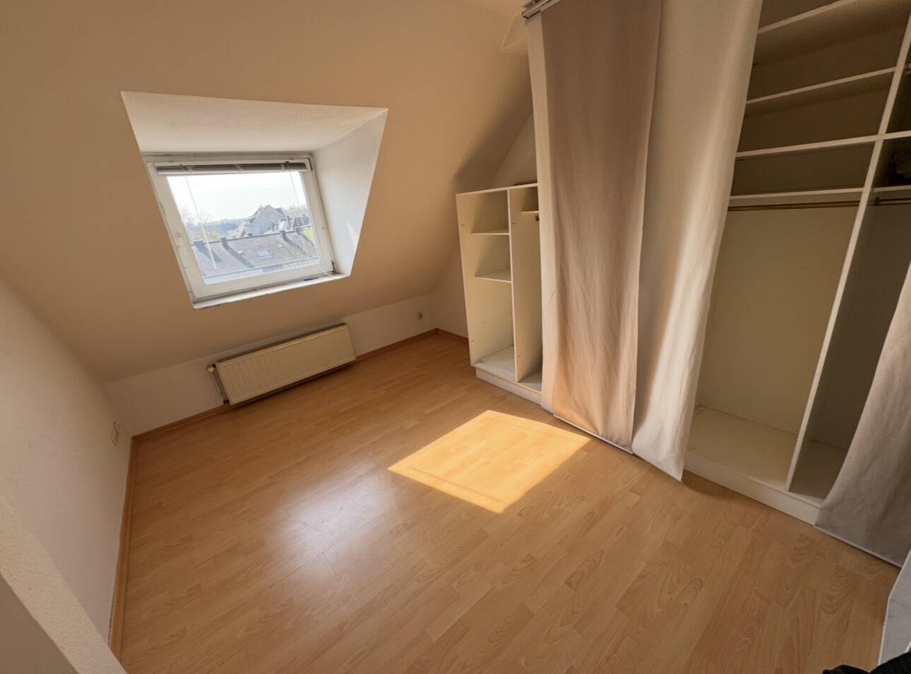 Moderne Galeriedachgeschosswohnung in Mönchengladbach – Mönchengladbach – Vorschaubild 4