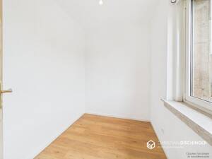 Frisch renovierte 3-Zimmer-Wohnung mit neuer Einbauküche – 93049 Regensburg – Vorschaubild 5