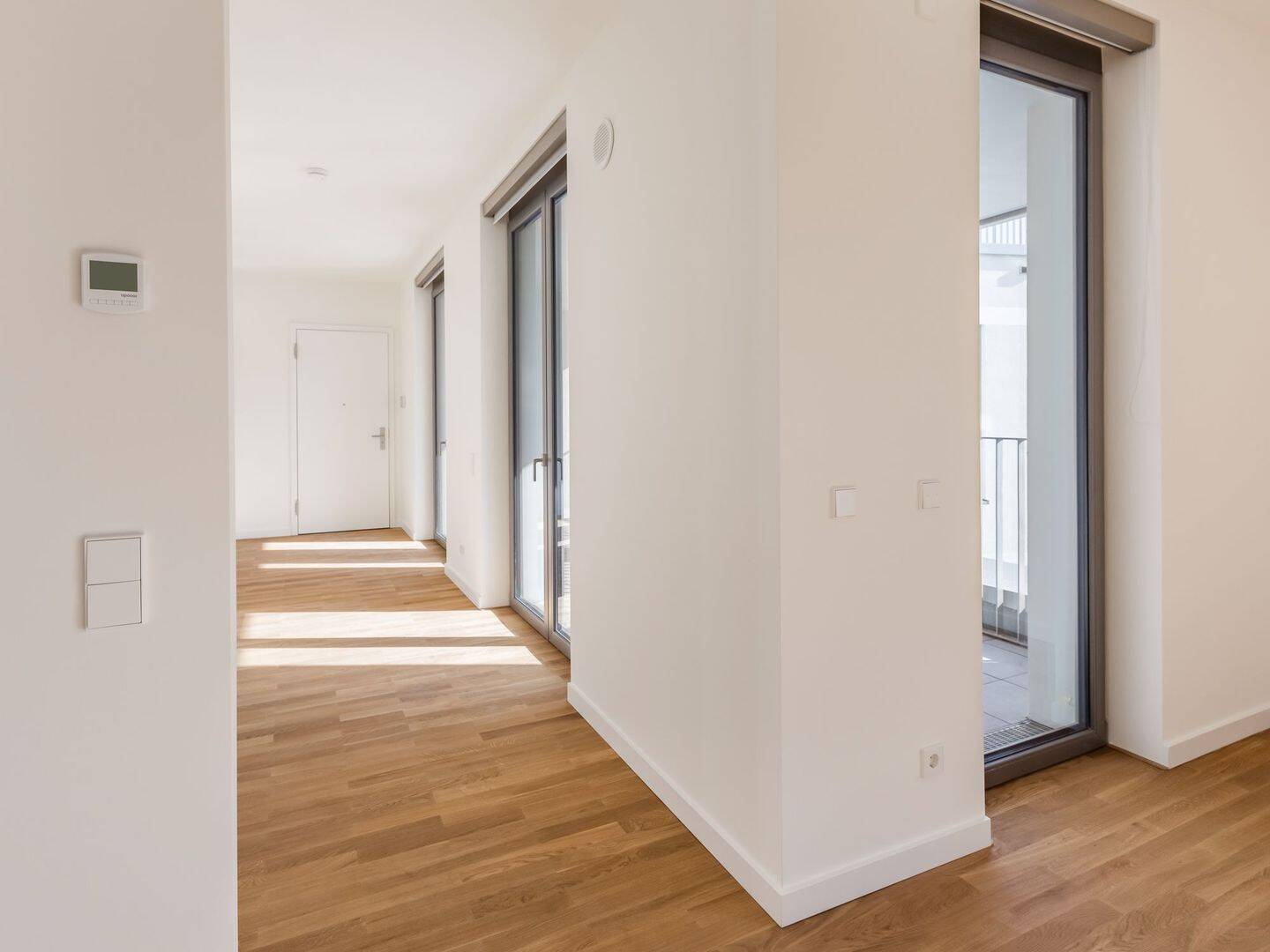 3-Zimmer-Neubauwohnung mit offenem Wohnkonzept und großer Süd-Terrasse zum Innenhof – Berlin – Vorschaubild 5